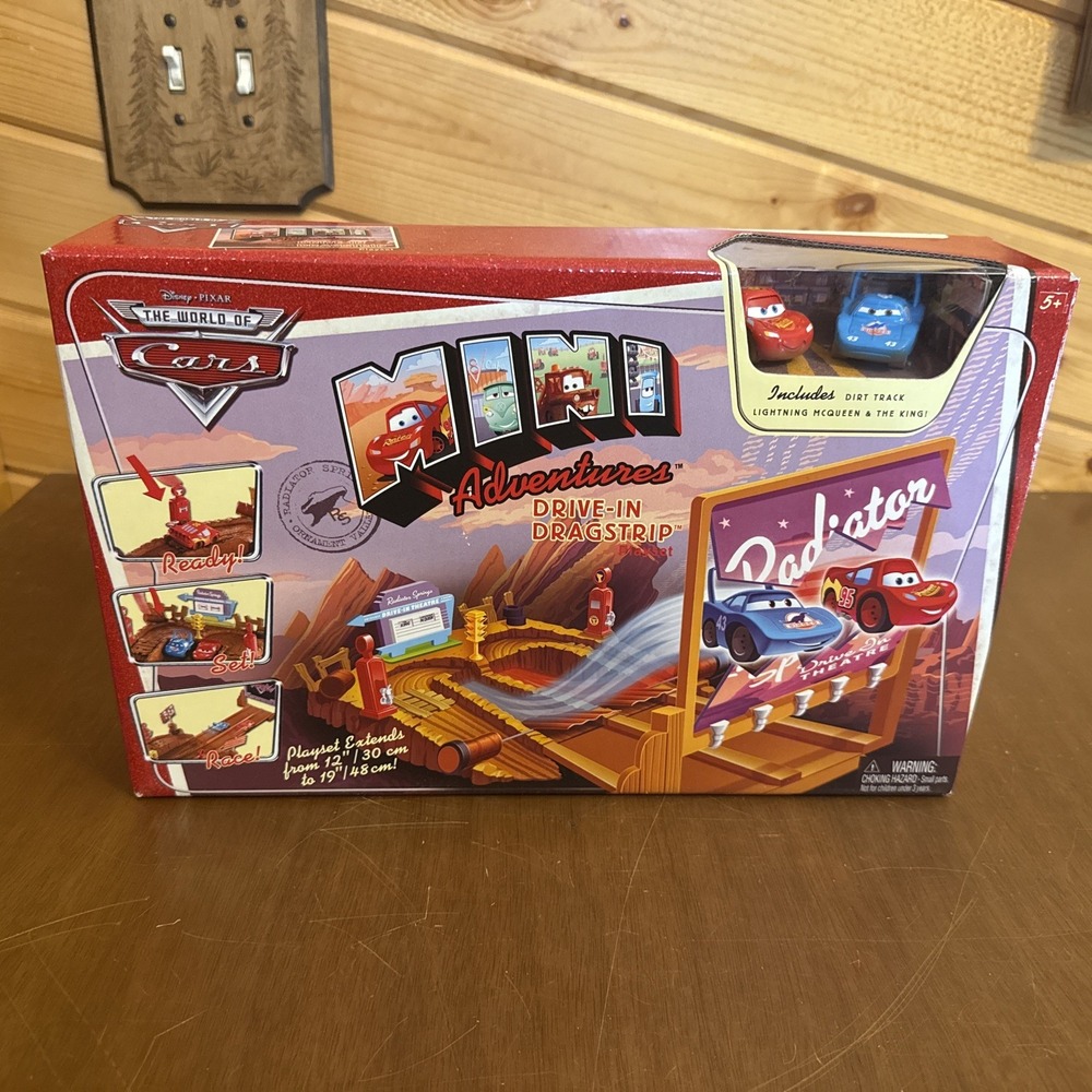 New Disney Cars Mini Adventures- Drive-in Dragstrip -2010-Retired-McQueen+ King
